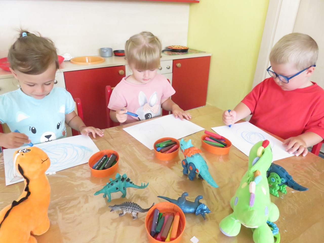 Putování za dinosaury v jesličkách