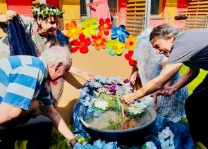 Dnes jsme společně otevřeli studánku